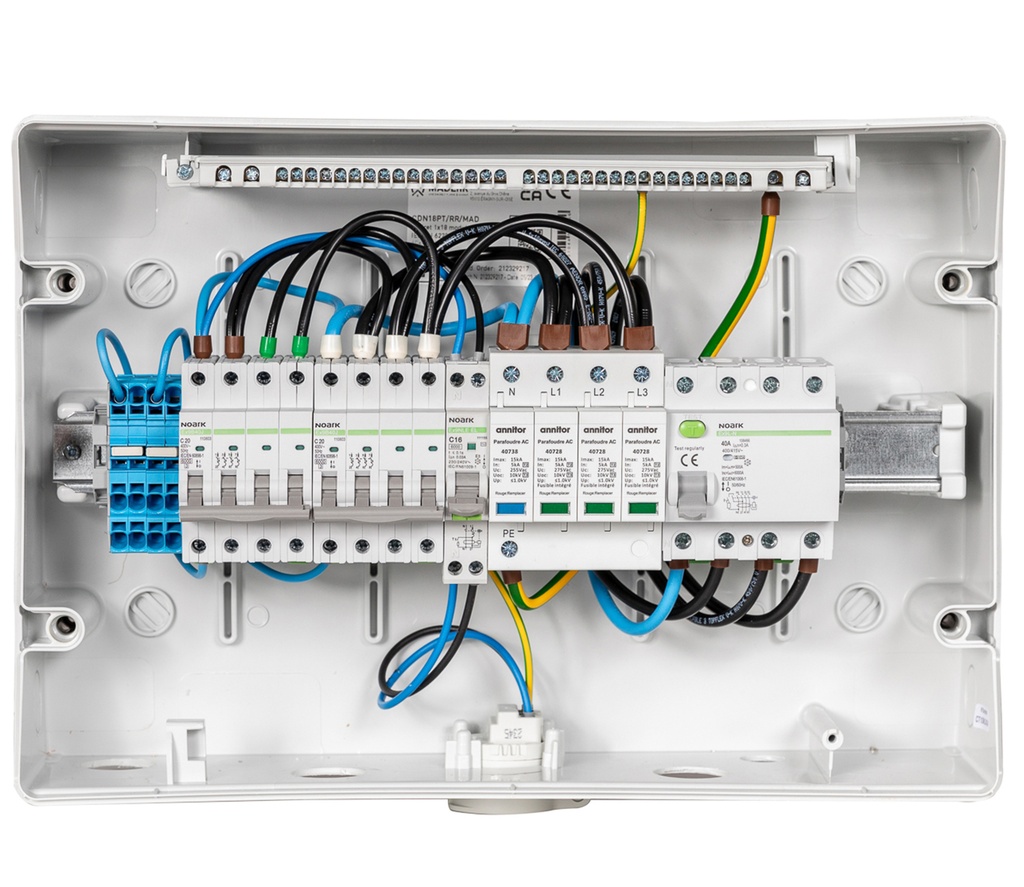 MADEnR - Coffret PV AC 9/18kW triphasé 2 lignes – Micro onduleur