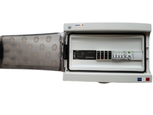 MADEnR - ENPHASE Coffret AC 3 circuits monophasés pour tri Enphase 9 kW (C20) + 1 Q Relais triphasé - Jusqu’à 12 micro onduleurs Enphase IQ8+ ou 11 micro onduleurs Enphase IQ8M par phase.