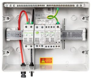 MADEnR - Coffret de protection AC/DC monophasé, 0-3kWc - Parafoudre AC - 1 string - 1 MPPT - 25A coté DC et 20A coté AC - 300mA - TYPE B
